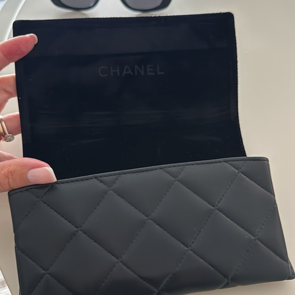 CHANEL sunglasses - Picture 5 of 8